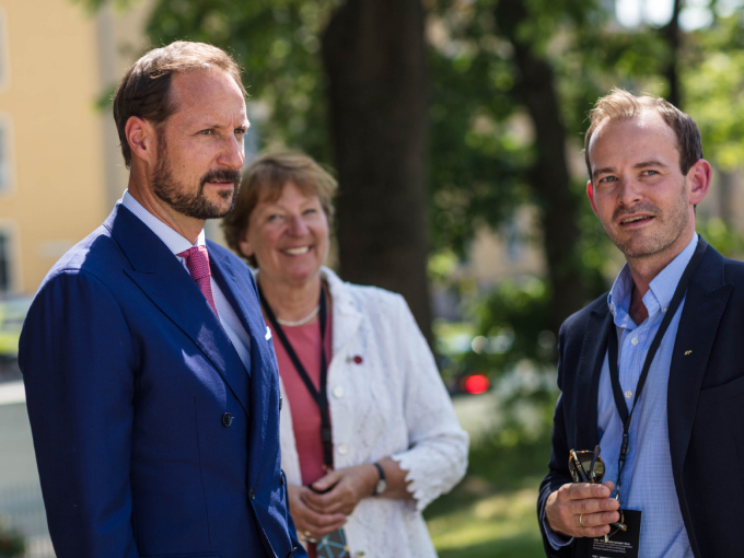 Kronprins Haakon, Oslos ordfører Marianne Borgen og konserndirektør Andreas Jul Røsjø under dagens arrangement. Foto: AF Gruppen/Fredrik Myhre